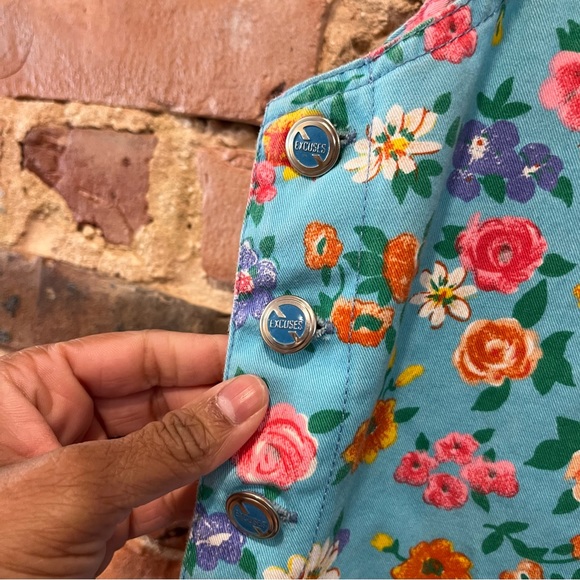 No Excuses Floral Denim Overall Dress Size Medium - Picture 3 of 7